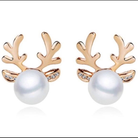 Jewelry - Pearl Gold Antler Earrings